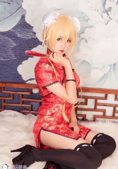 大胸的女大学生