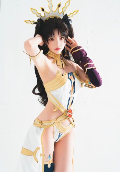 鬓边有朵栀子肥